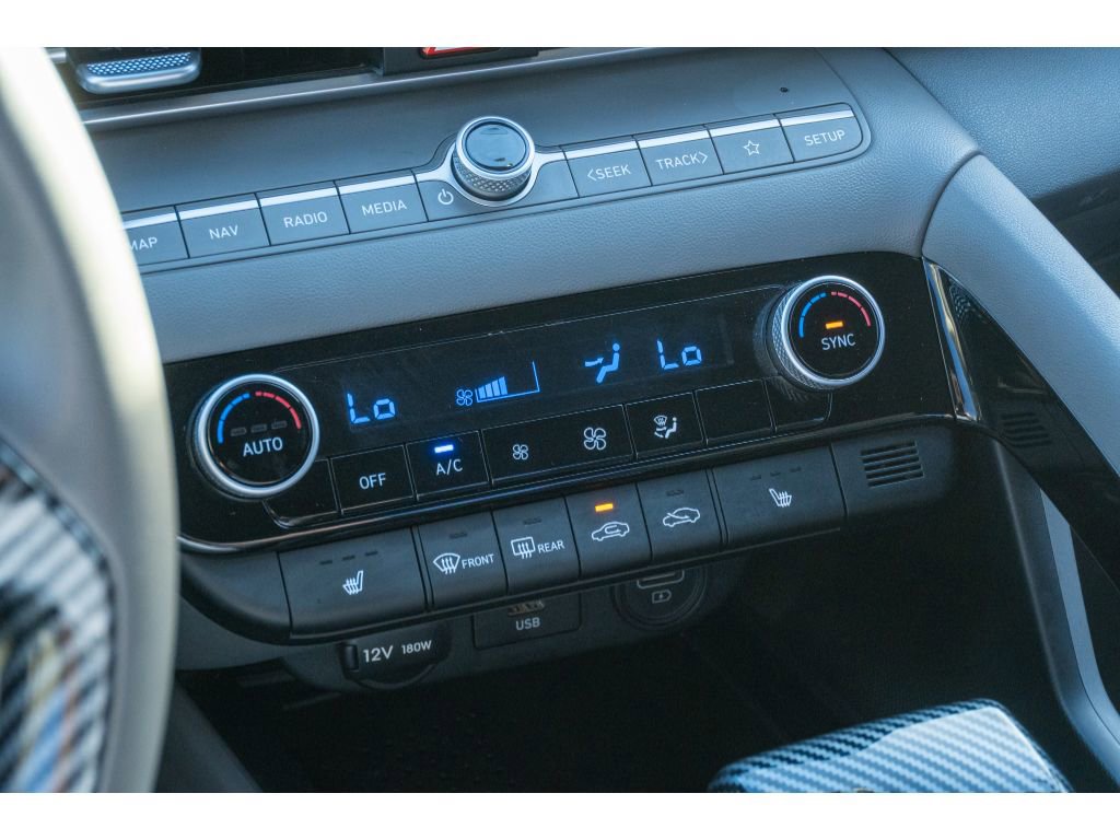 Used 2023 Hyundai Elantra SEL w/ Convenience Package image 22