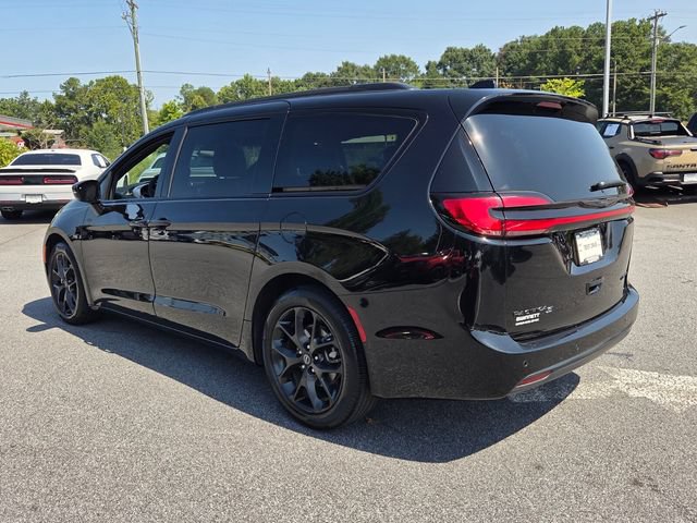 Used 2026 Chrysler Pacifica Limited w/ S Appearance Package FWD image 6