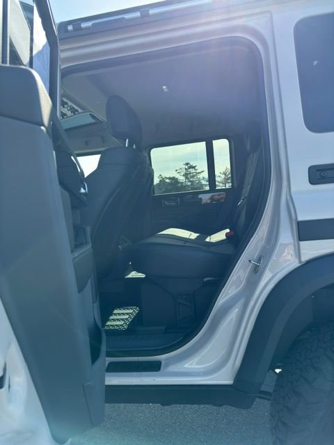 Used 2025 INEOS Grenadier image 17