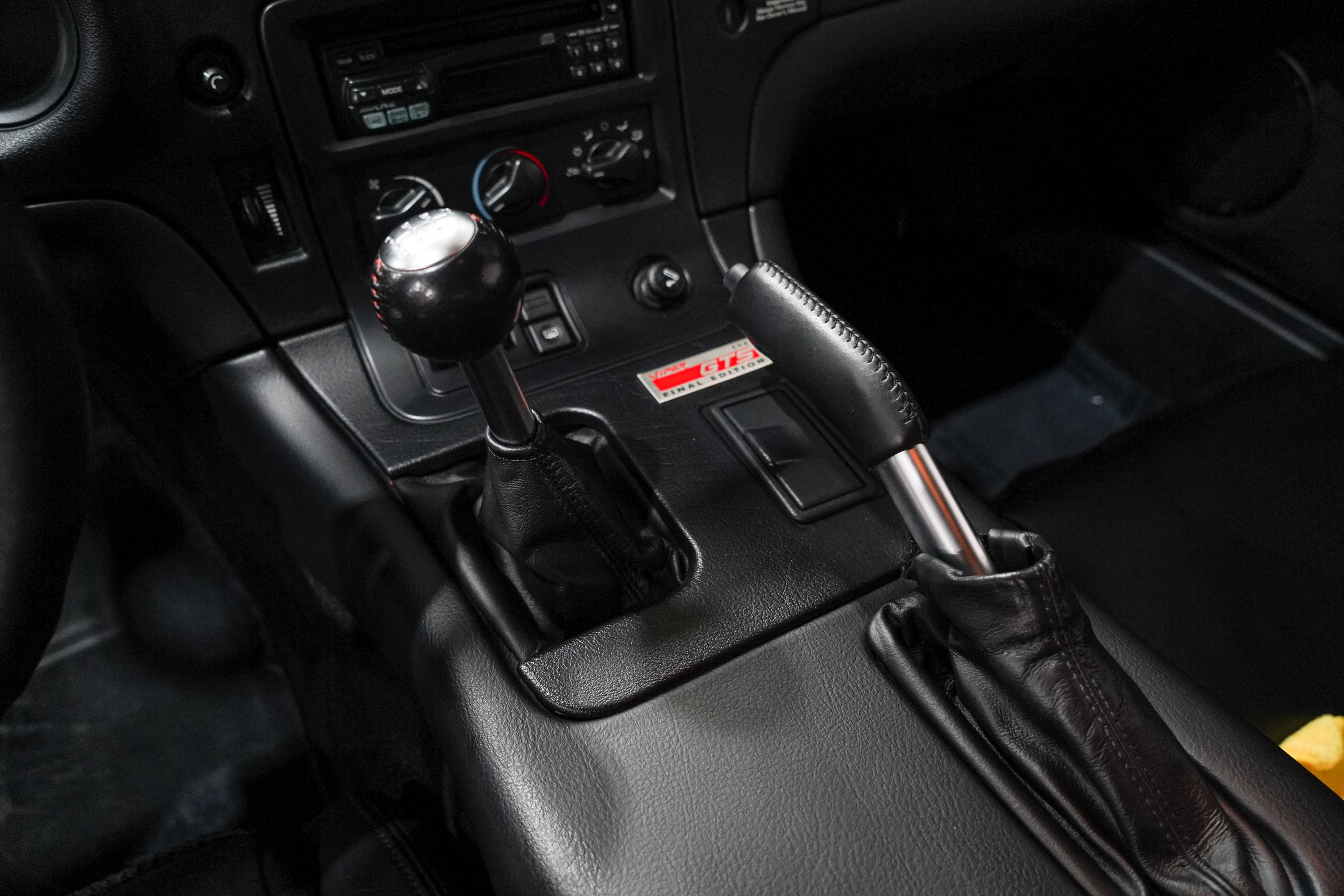 Used 2002 Dodge Viper GTS RWD image 12