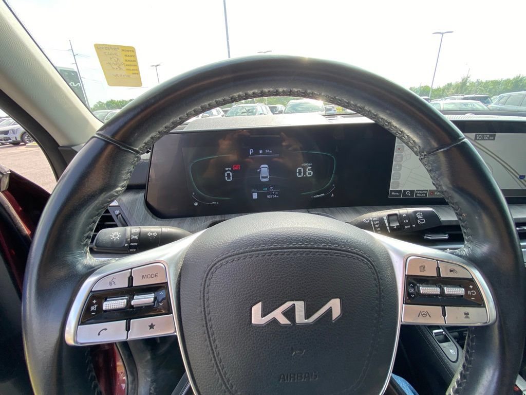 Used 2023 Kia Telluride EX w/ EX Captain's Chair Package FWD image 13