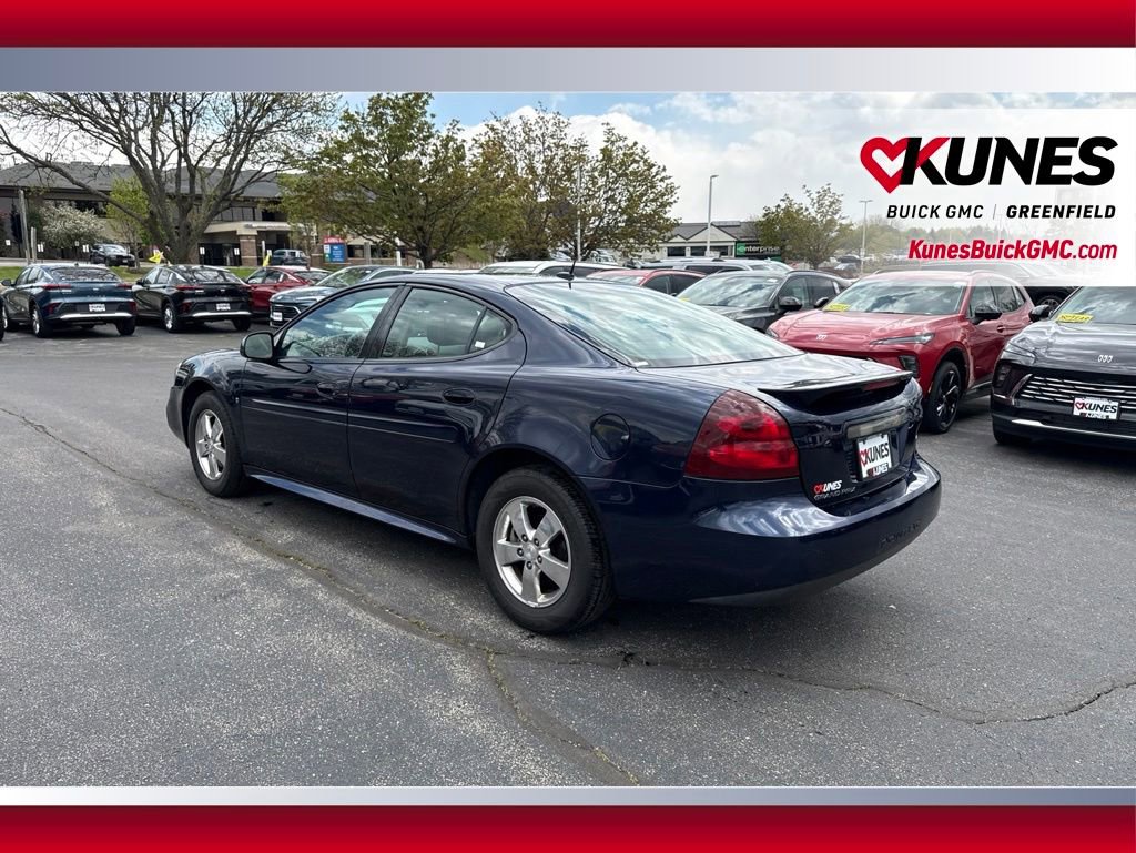 Used 2007 Pontiac Grand Prix w/ Sun And Sound Package FWD image 13
