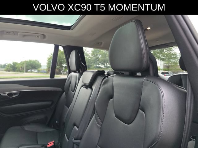 Used 2022 Volvo XC90 T5 Momentum w/ Protection Package Premier FWD image 19