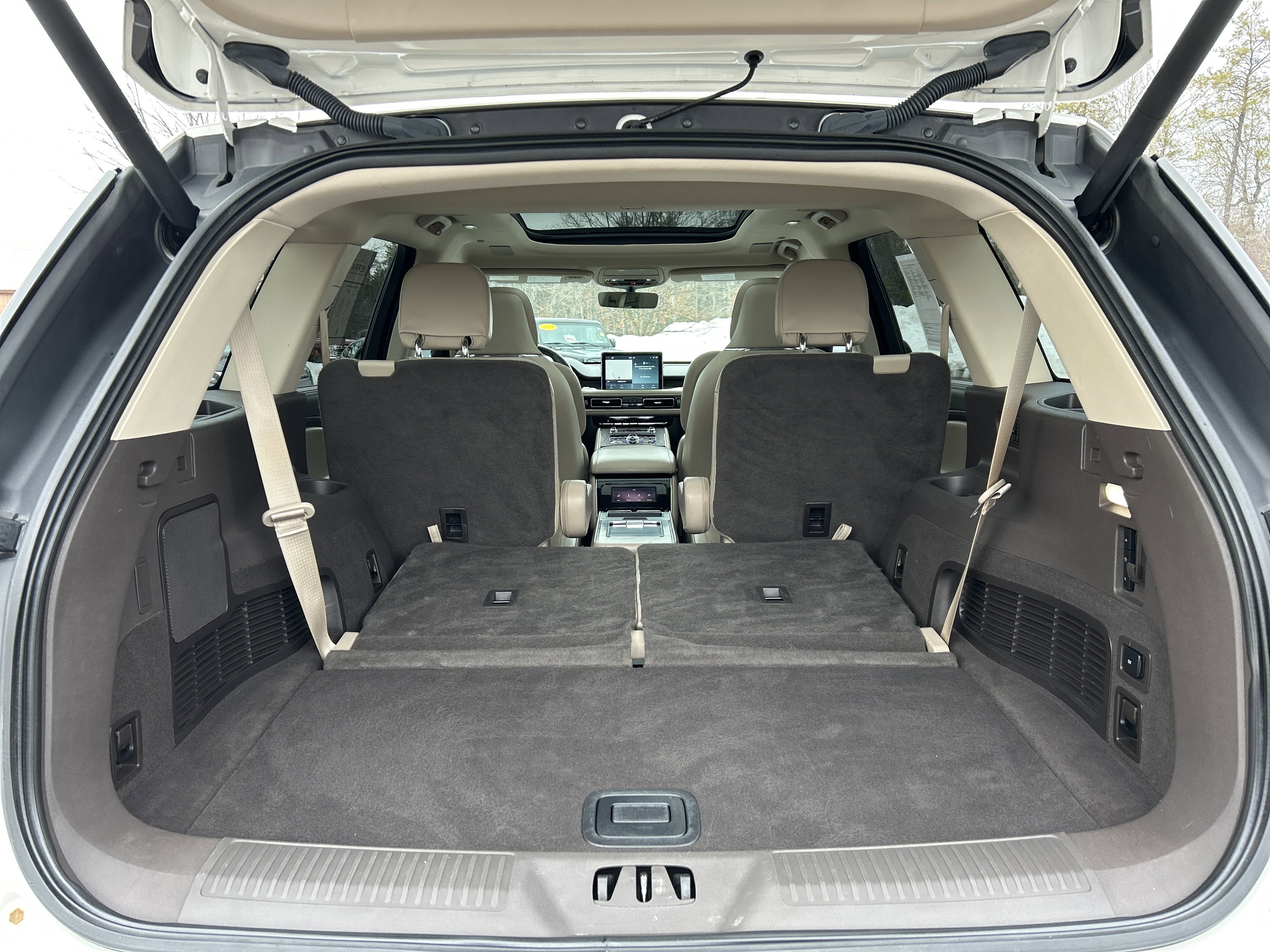 Used 2021 Lincoln Aviator Reserve w/ Equipment Group 201A image 10