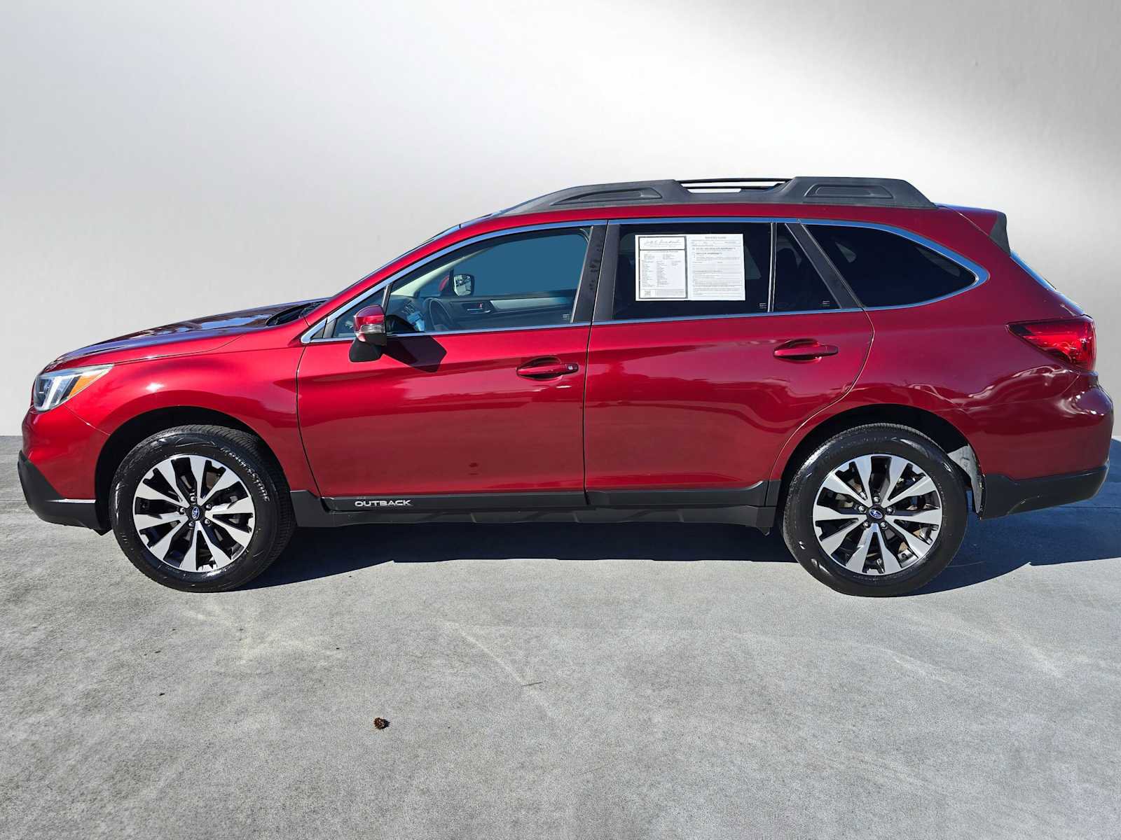 Used 2017 Subaru Outback 2.5i Premium image 6
