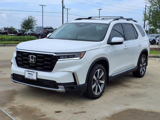 Used 2025 Honda Pilot Elite image 3