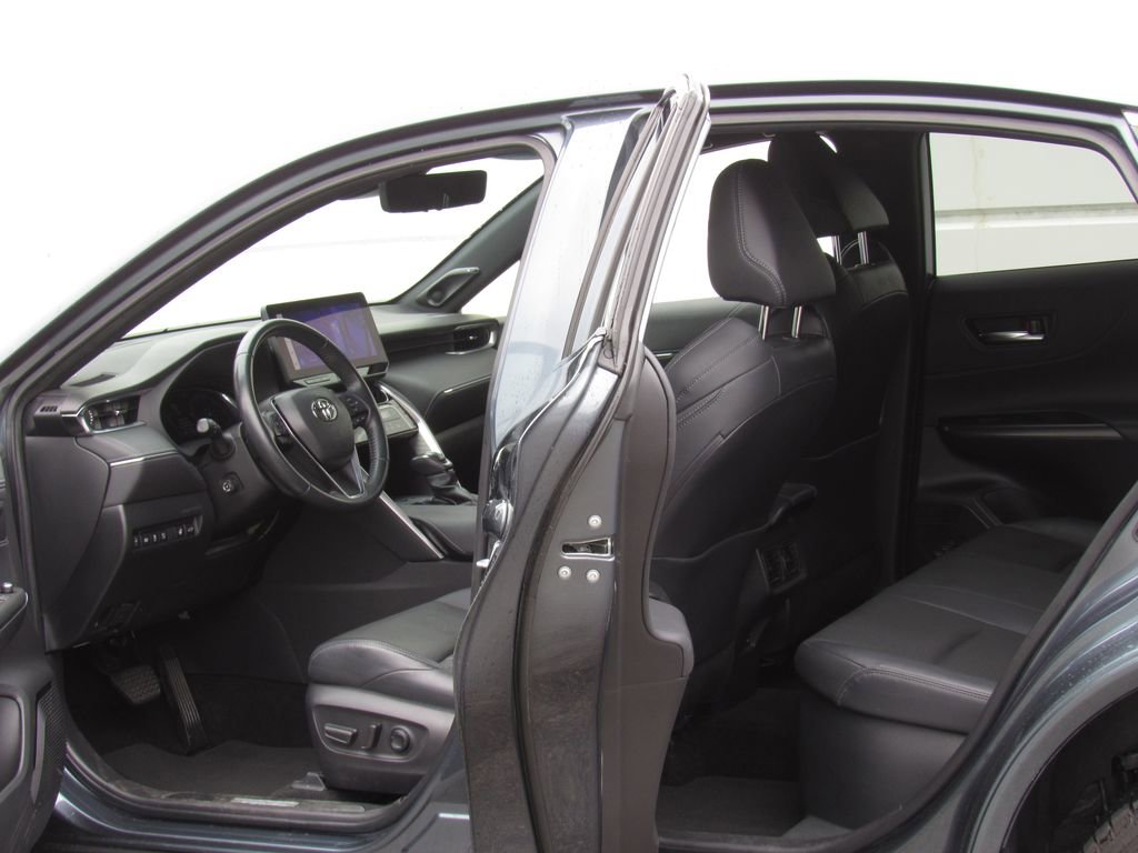 Certified 2023 Toyota Venza Limited AWD/4WD image 13