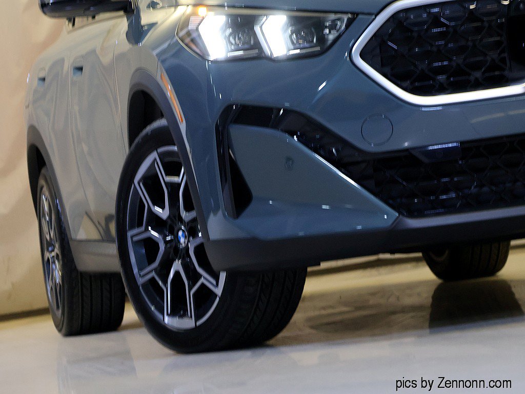 Certified 2024 BMW X2 xDrive28i AWD/4WD image 4