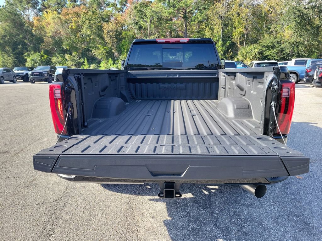New 2025 GMC Sierra 3500 Denali Ultimate AWD/4WD image 9
