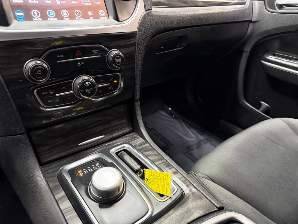 Used 2019 Chrysler 300 Touring w/ Sport Appearance Package RWD image 26