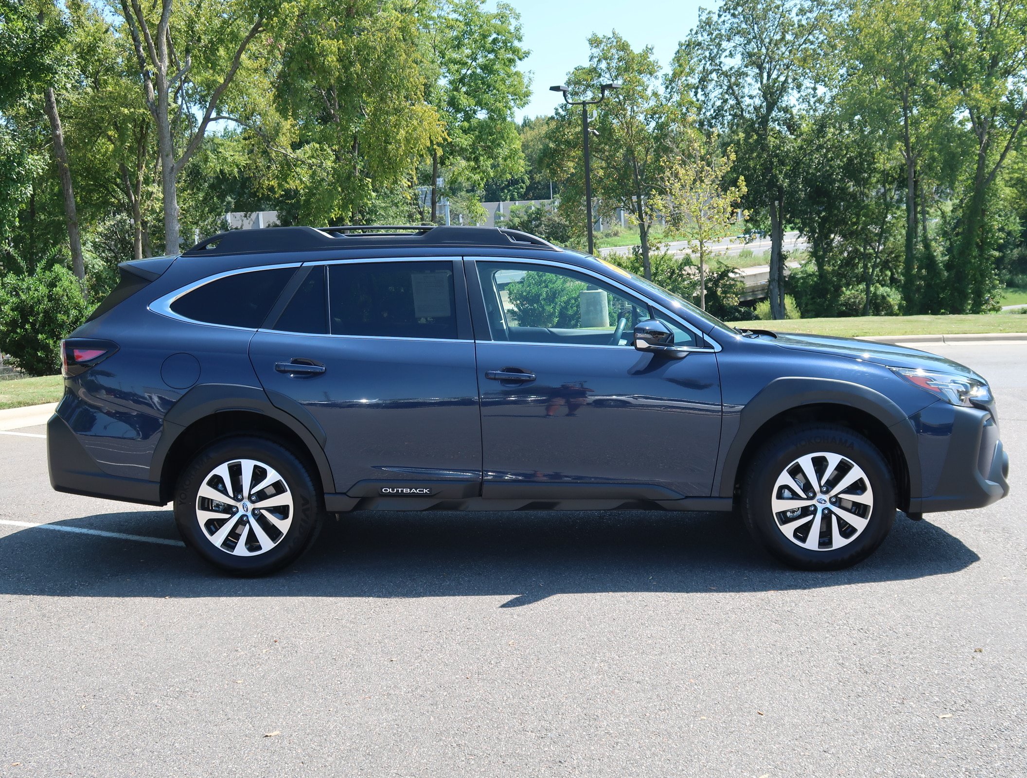 Certified 2024 Subaru Outback Premium AWD/4WD image 9