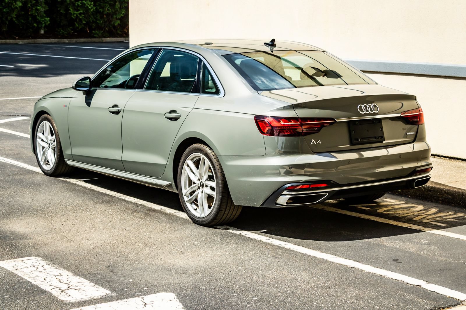 Used 2023 Audi A4 2.0T Premium Plus AWD/4WD image 5