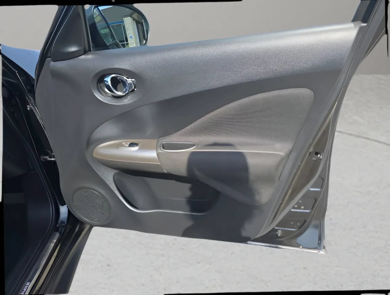 Used 2013 Nissan Juke SV FWD image 22