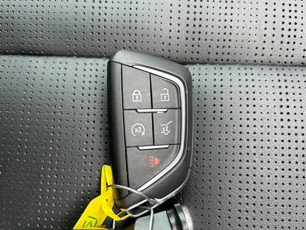 Used 2024 Cadillac Lyriq Luxury w/ LPO, Floor Liner Package image 34