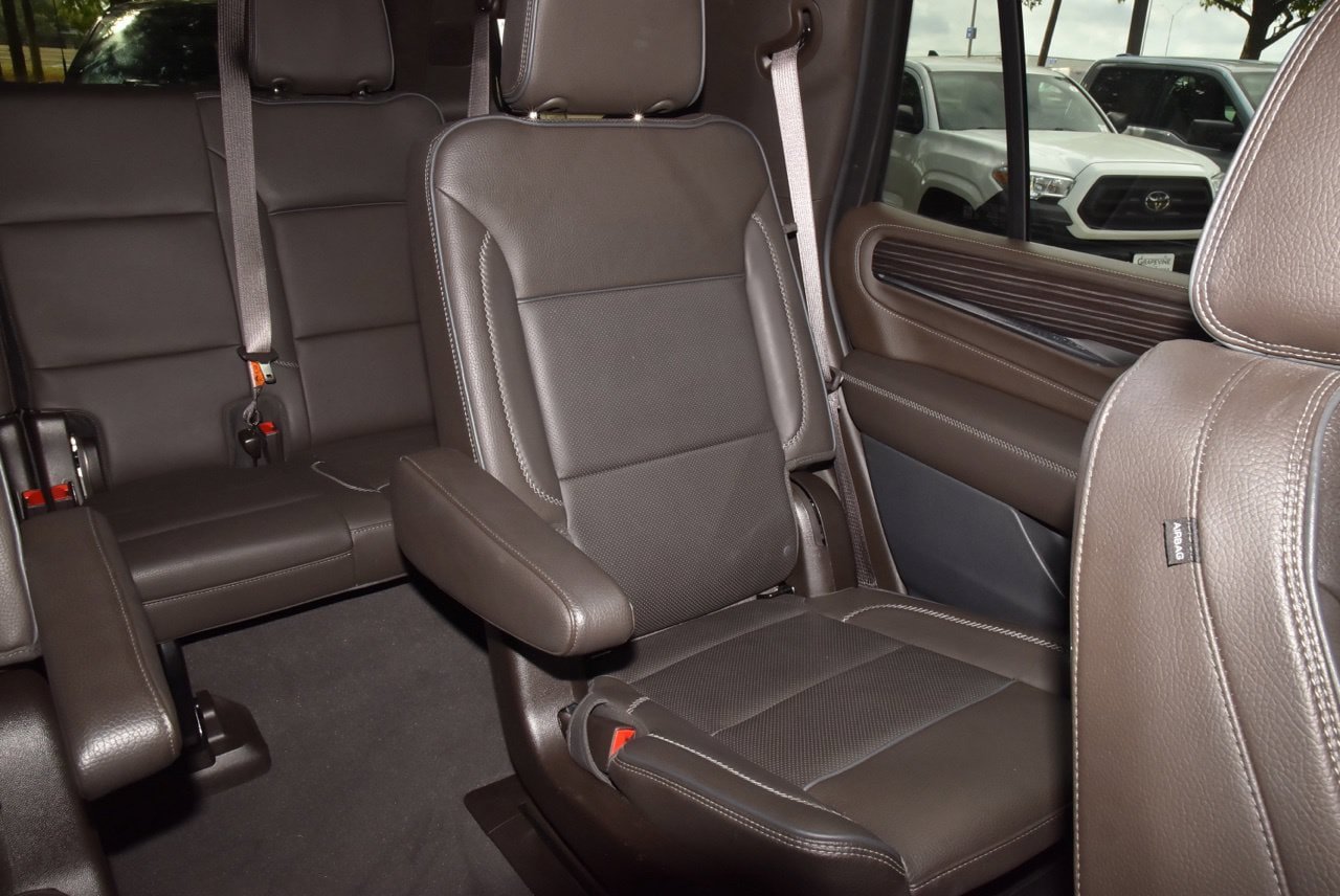 Used 2024 GMC Yukon Denali w/ LPO, Floor Liner Package AWD/4WD image 22