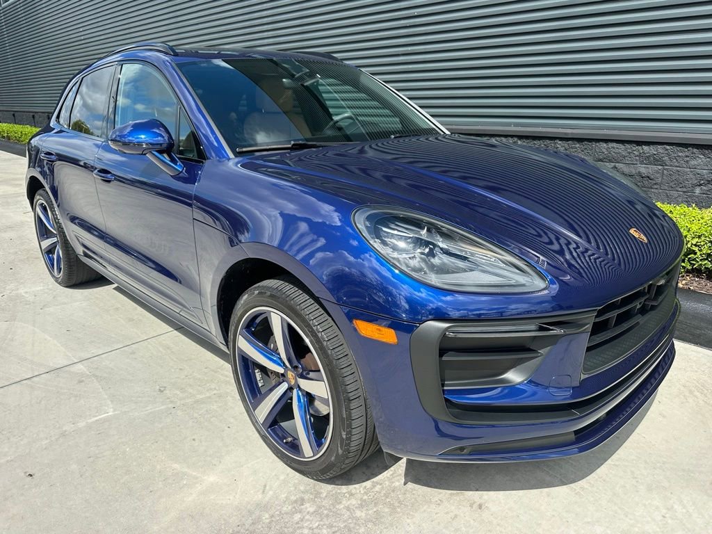 Certified 2024 Porsche Macan image 11