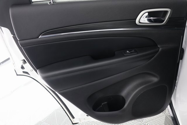 Used 2021 Jeep Grand Cherokee Limited image 26