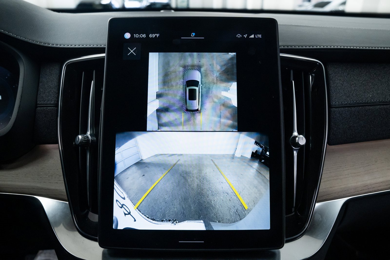 Used 2025 Volvo XC90 B6 Plus image 13