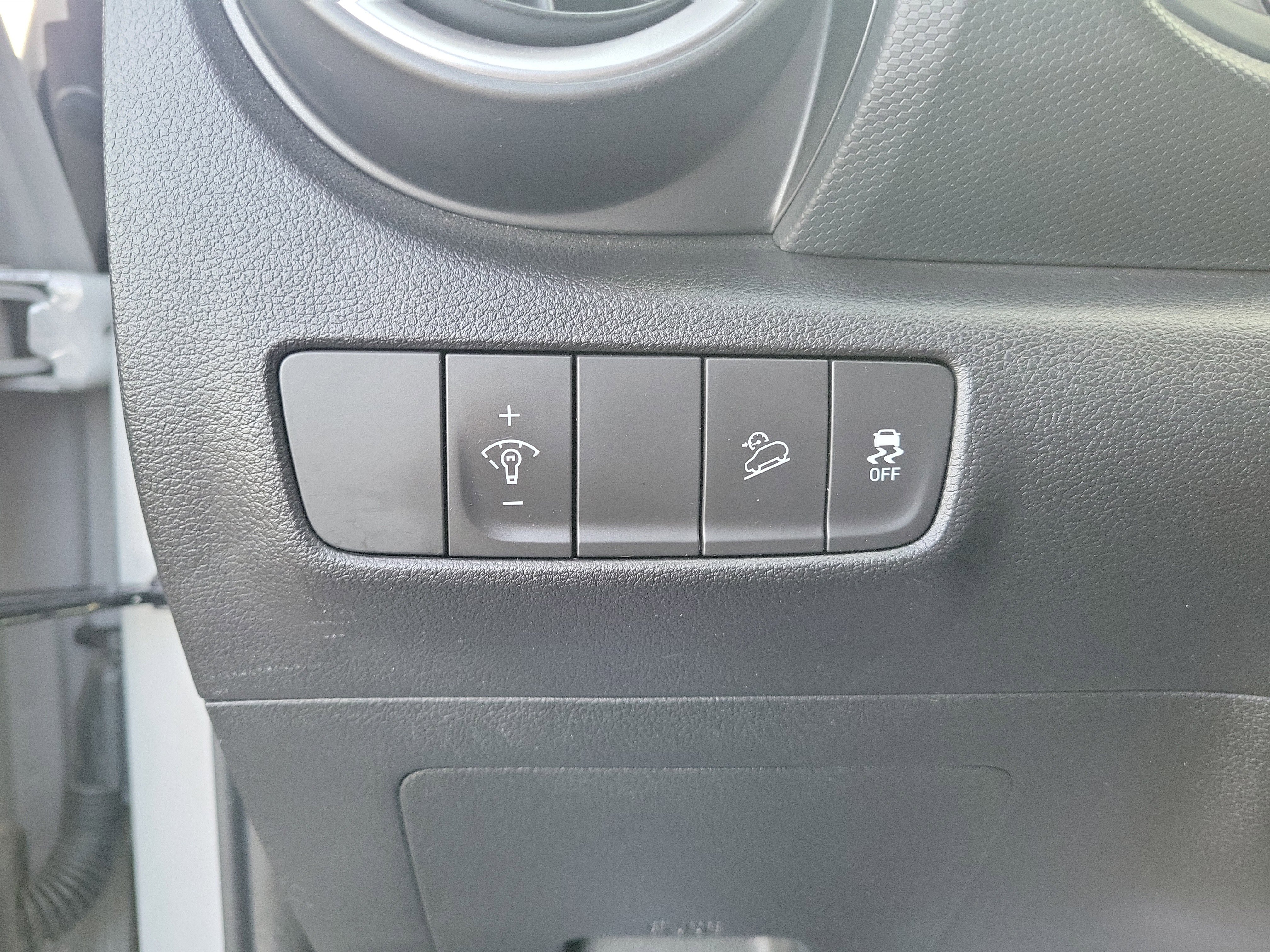 Used 2023 Hyundai Kona SEL image 19