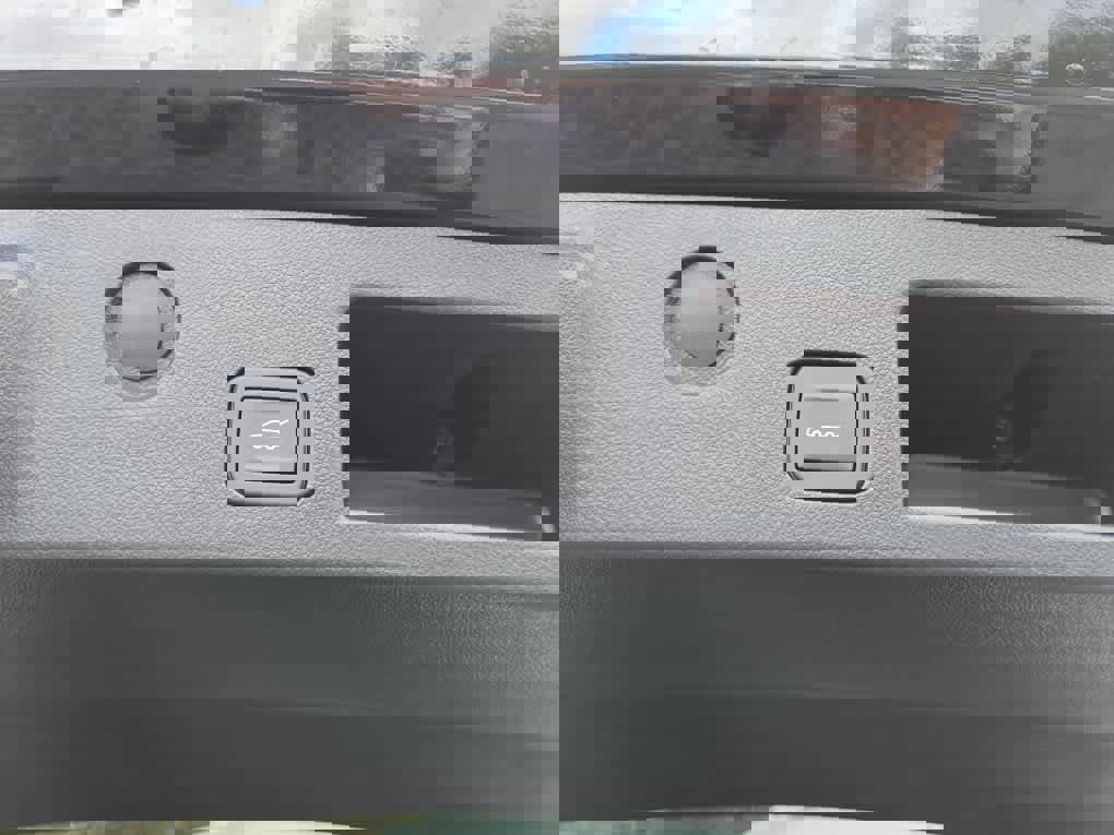 New 2026 Chevrolet Equinox LT w/ Convenience Package II image 35