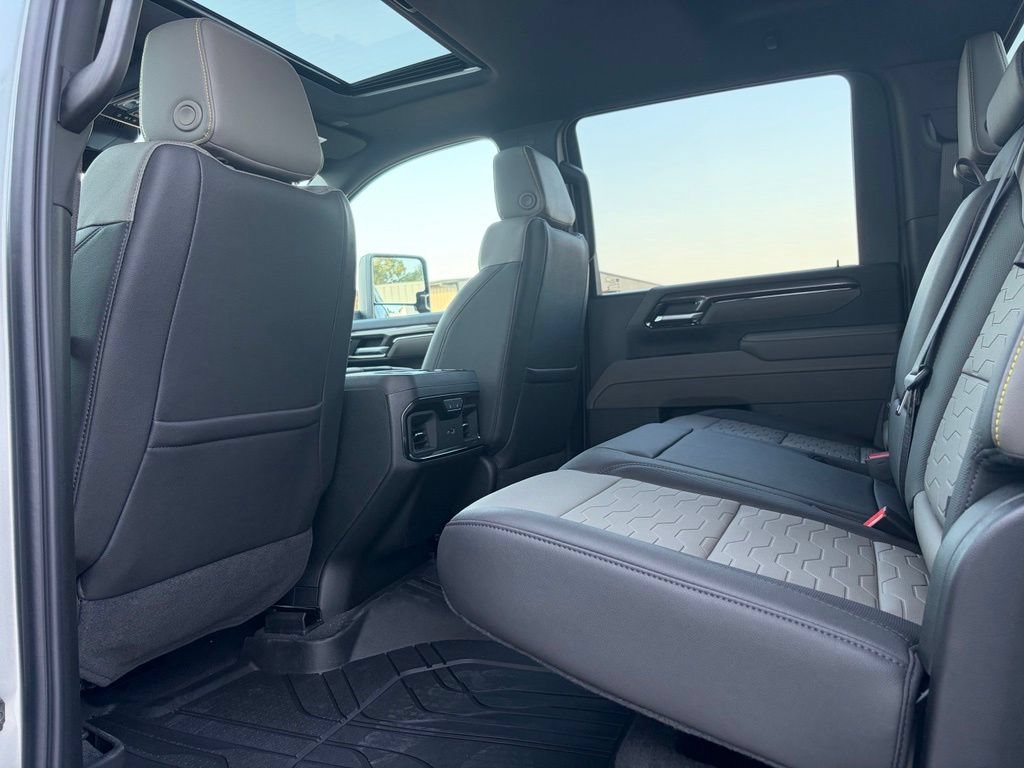 New 2026 Chevrolet Silverado 2500 ZR2 AWD/4WD image 18