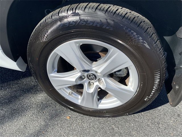 Certified 2023 Toyota Highlander L image 34