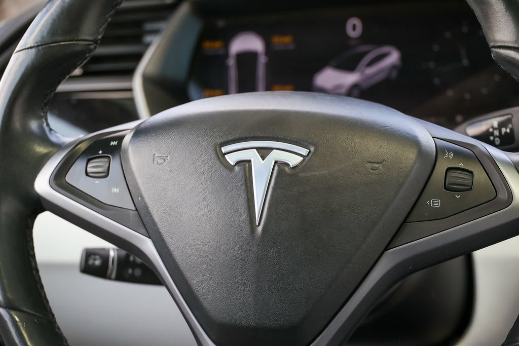Used 2020 Tesla Model X Long Range AWD/4WD image 4