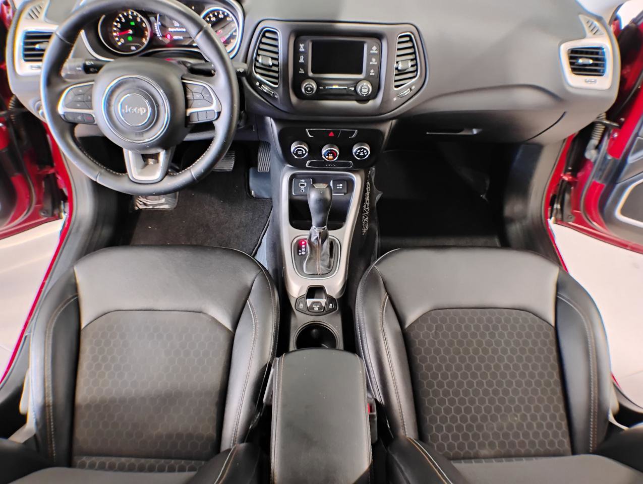 Used 2018 Jeep Compass Latitude image 14