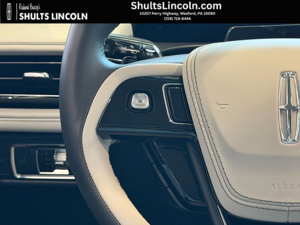 New 2026 Lincoln Aviator AWD image 9