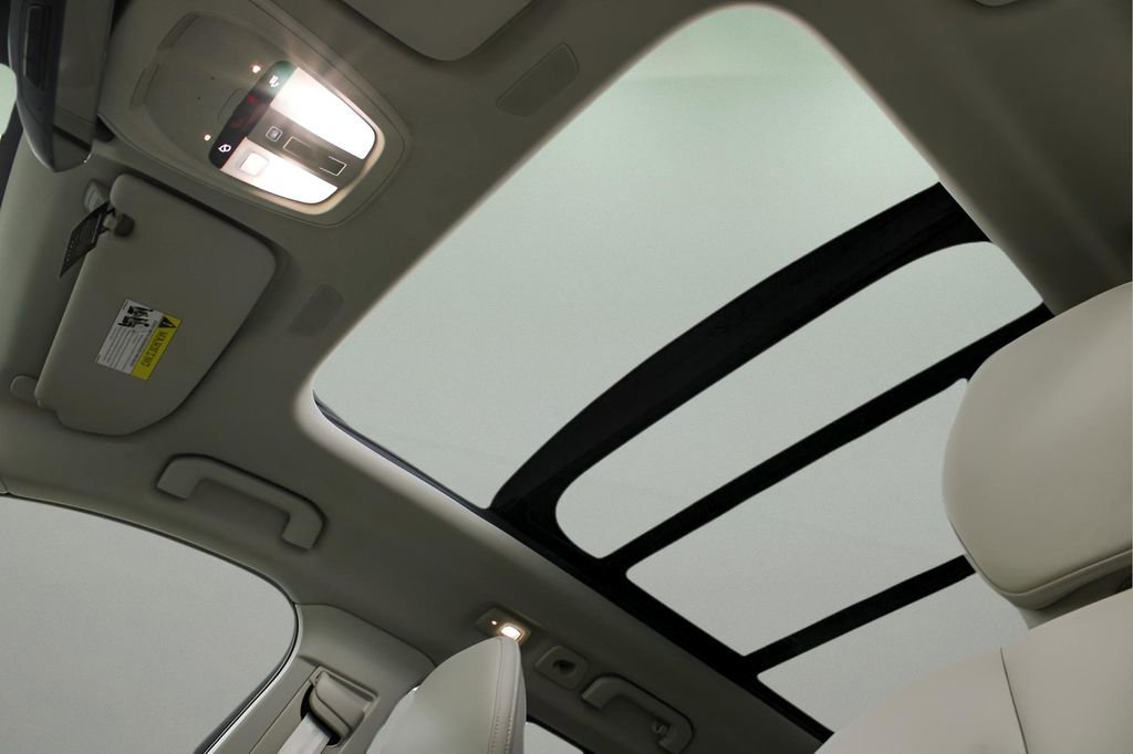 New 2025 Volvo XC60 T8 Ultra w/ Protection Package Premier image 20