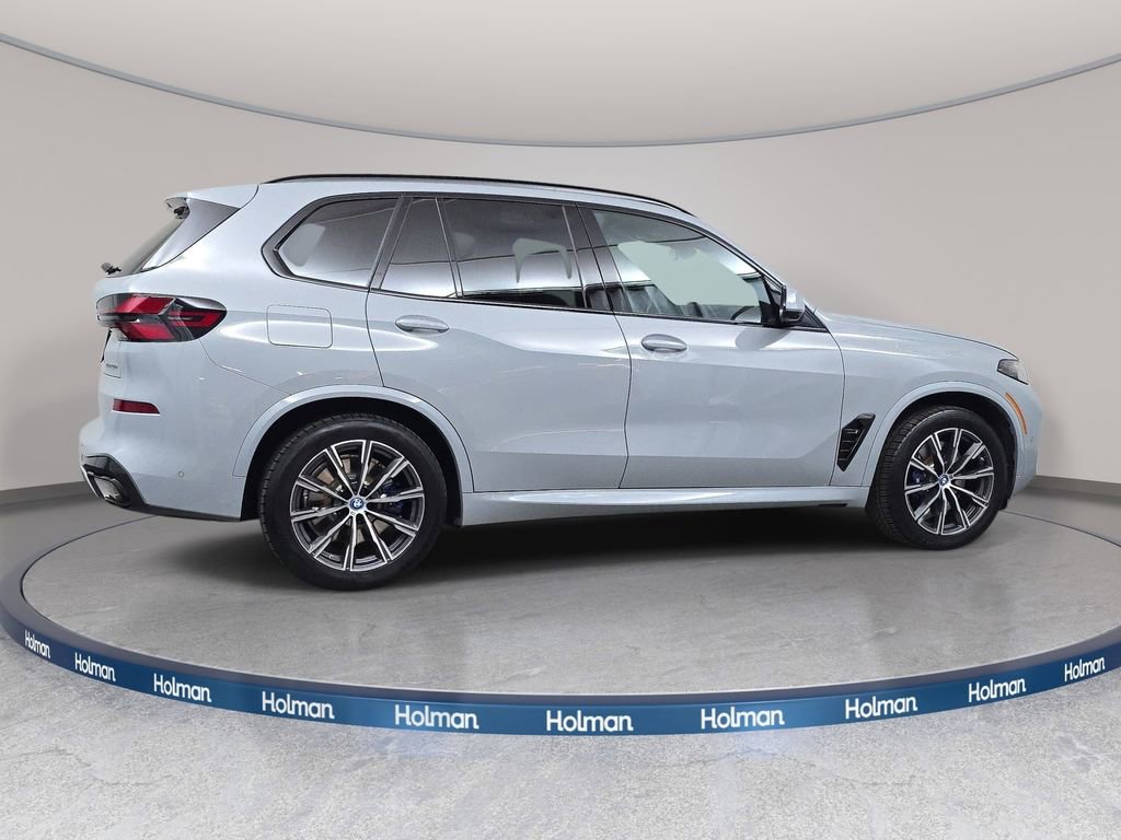 Used 2024 BMW X5 xDrive50e w/ M Sport Package image 5