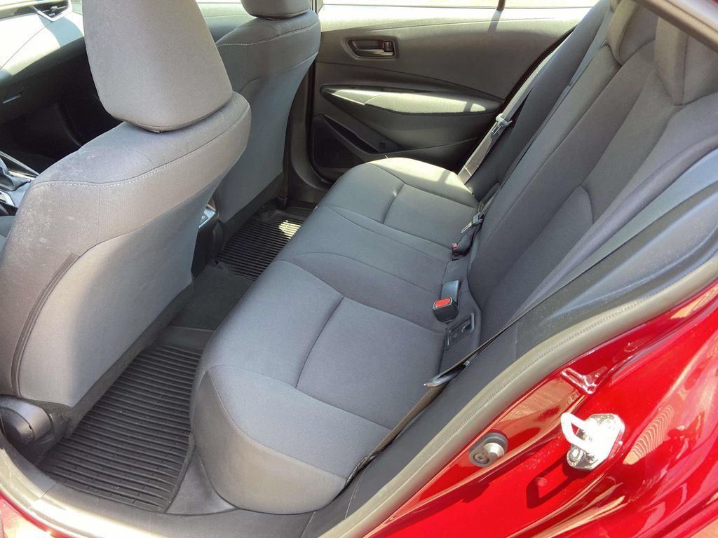 Used 2025 Toyota Corolla LE FWD image 18