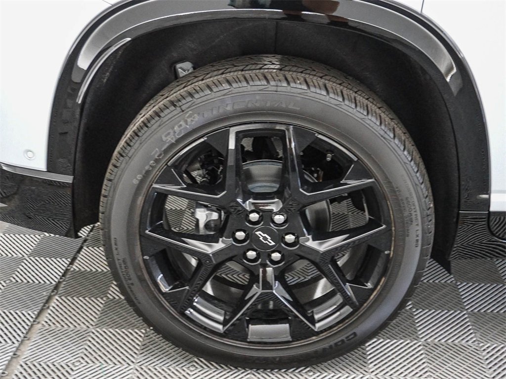New 2026 Chevrolet Traverse RS w/ LPO, Floor Liner Package image 10