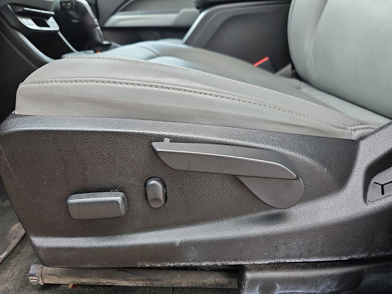 Used 2016 Chevrolet Colorado LT w/ Luxury Package, Chrome image 32