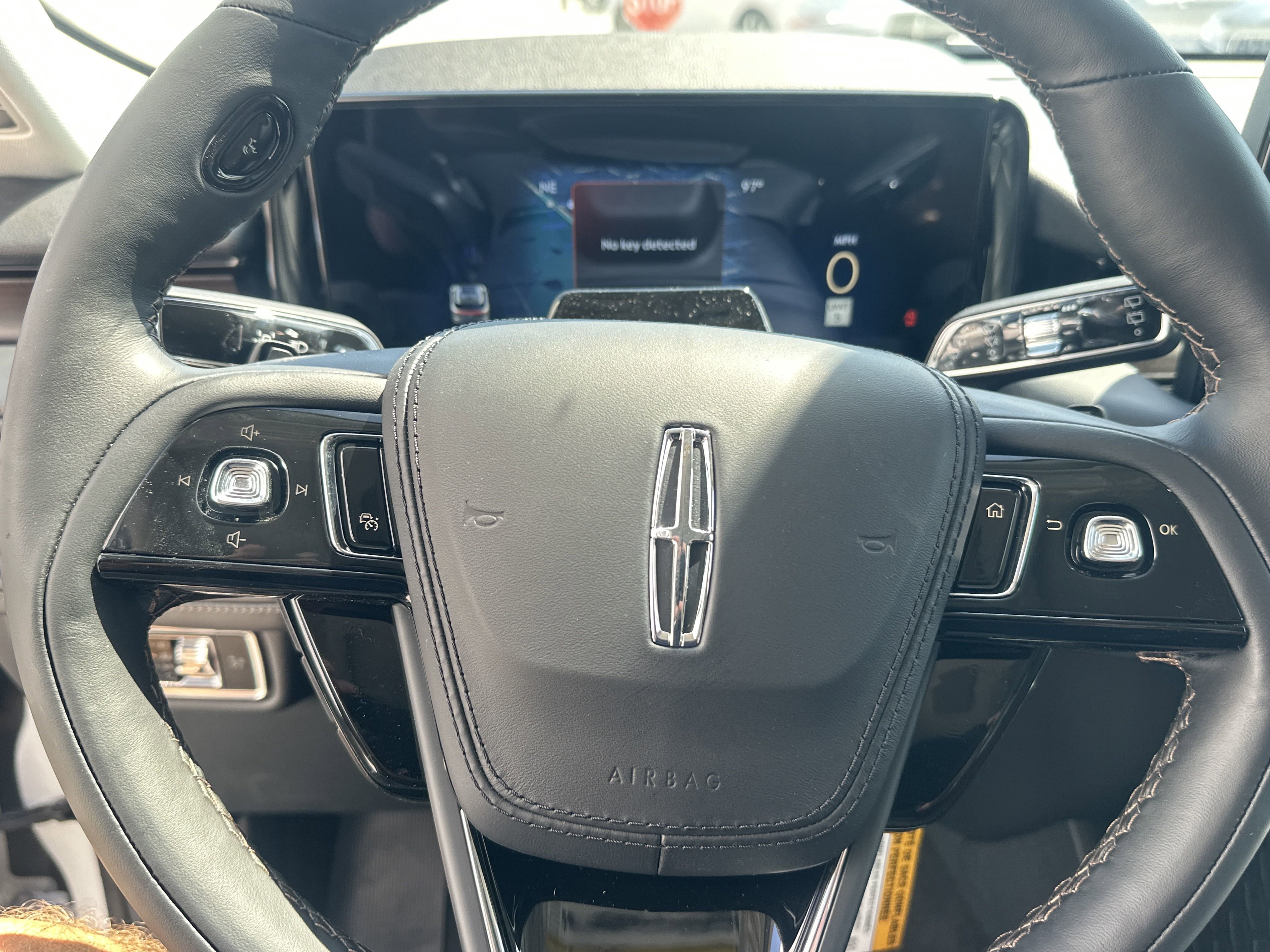 New 2025 Lincoln Aviator Reserve w/ Luxury Package image 19