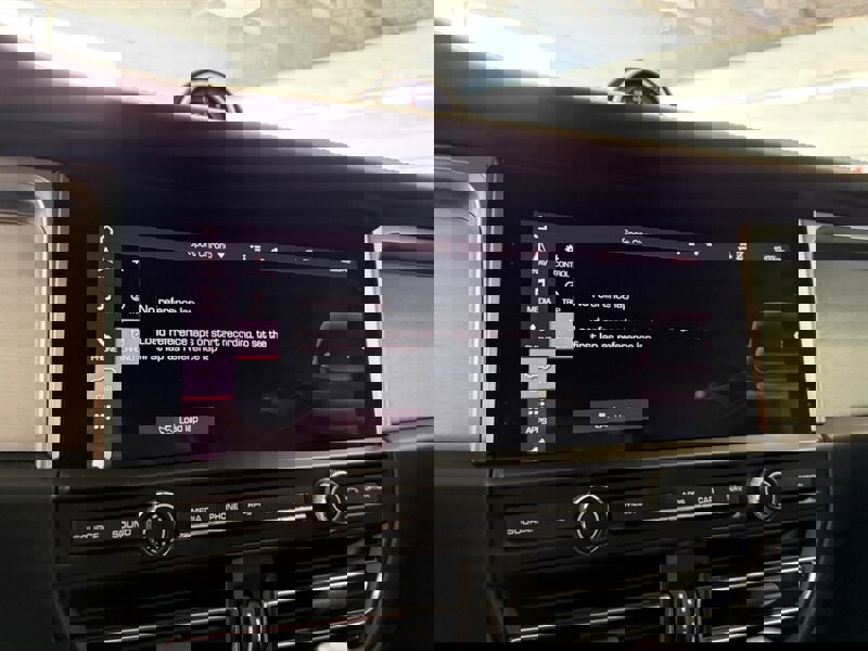 Used 2020 Porsche Macan Turbo image 46