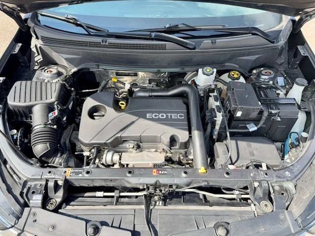 Used 2022 Chevrolet Equinox LS AWD/4WD image 32