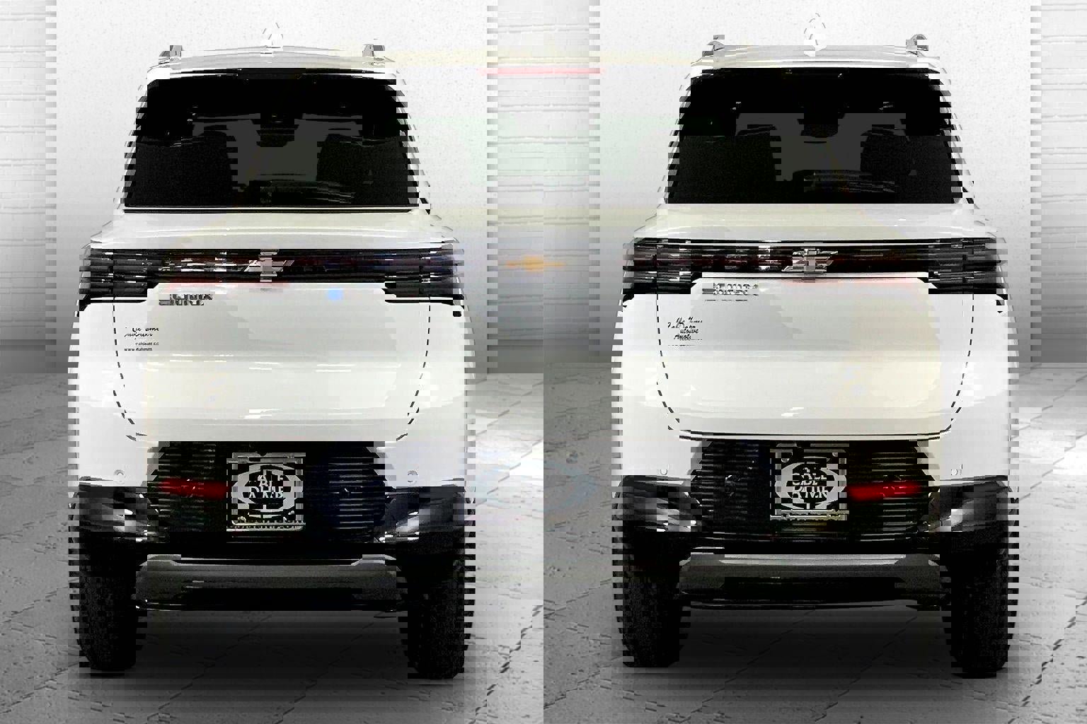 Used 2025 Chevrolet Equinox EV LT FWD image 3