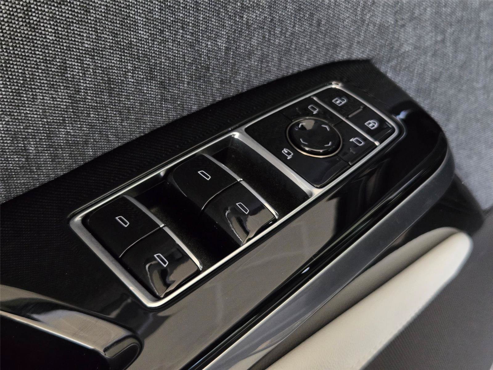 New 2026 Cadillac Escalade ESV Platinum Sport w/ LPO, Floor Liner Package AWD/4WD image 27
