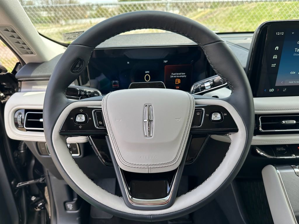 New 2026 Lincoln Aviator AWD image 8
