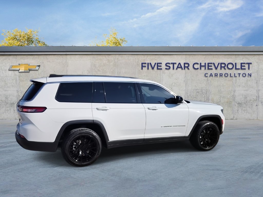 Used 2023 Jeep Grand Cherokee L Laredo RWD image 9