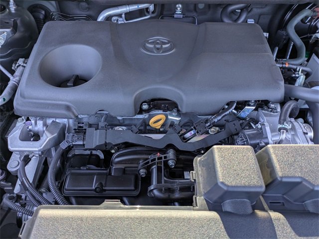 Used 2025 Toyota RAV4 XLE image 16