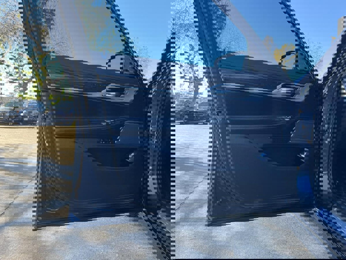 Used 2019 BMW 740i xDrive image 34