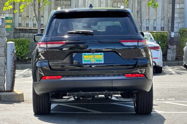New 2026 Jeep Grand Cherokee Limited w/ Limited Altitude Package AWD/4WD image 5