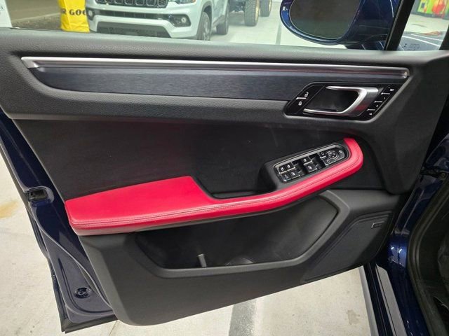 Used 2022 Porsche Macan GTS w/ Sport Chrono Package image 13