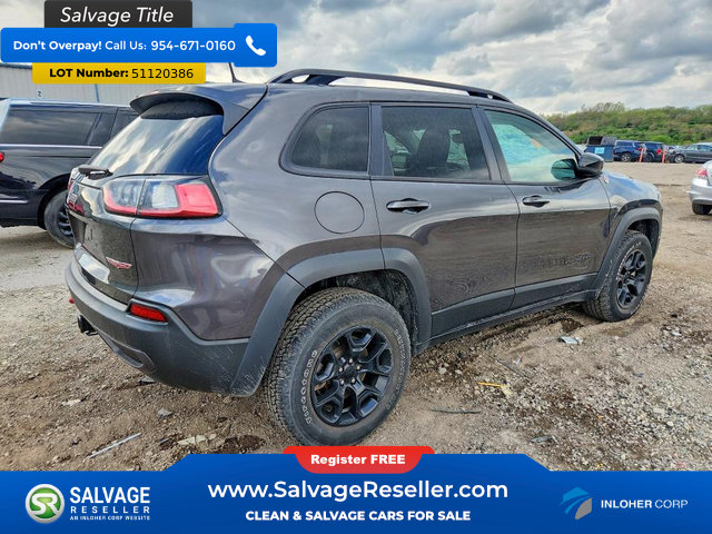 Used 2022 Jeep Cherokee Trailhawk w/ Premium Leather Package AWD/4WD image 4