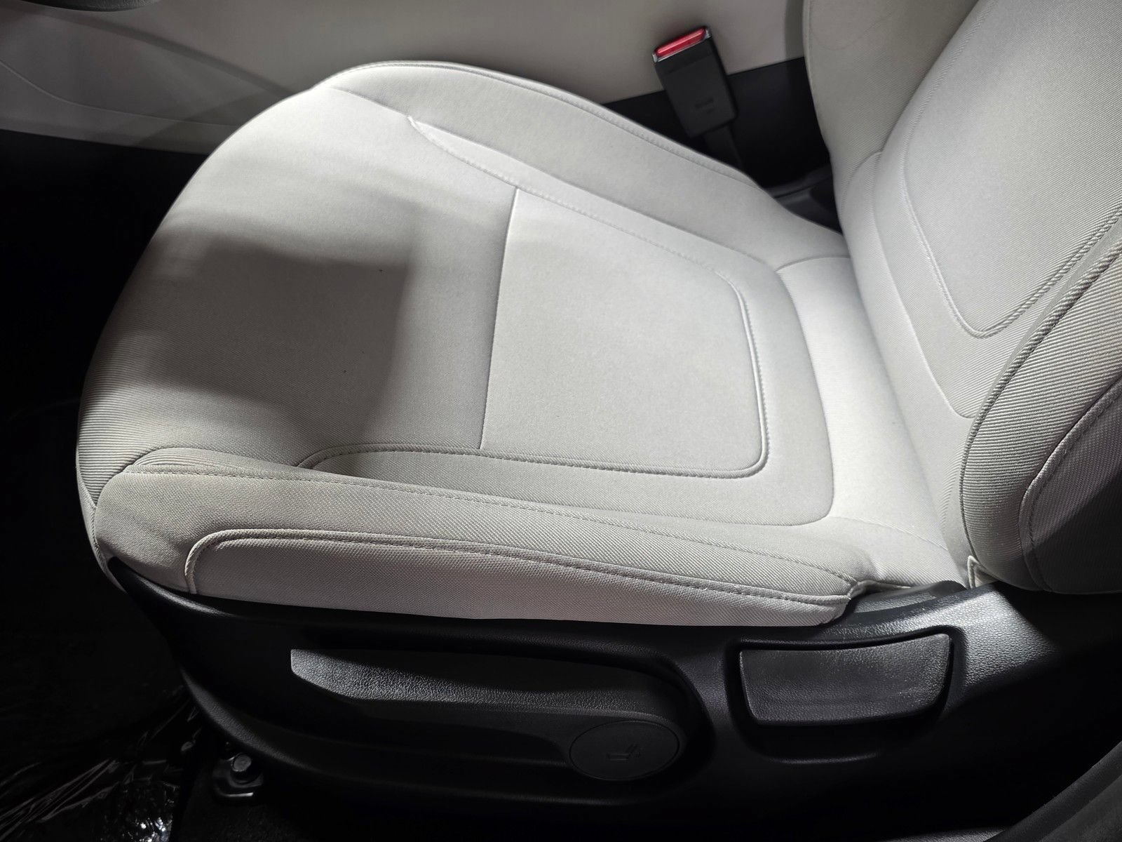 Certified 2025 Hyundai Tucson SE FWD image 23