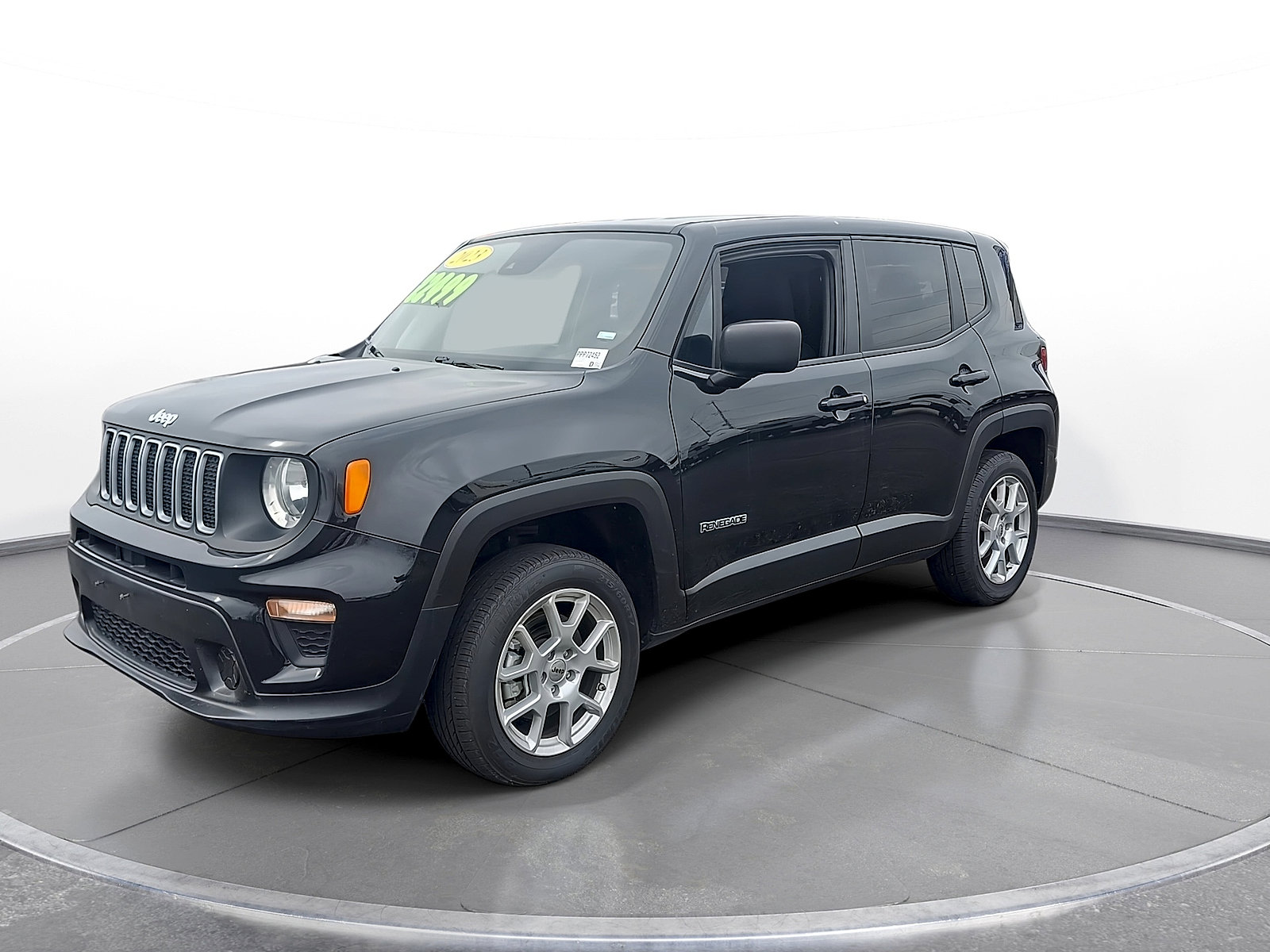 Used 2023 Jeep Renegade Latitude AWD/4WD image 4