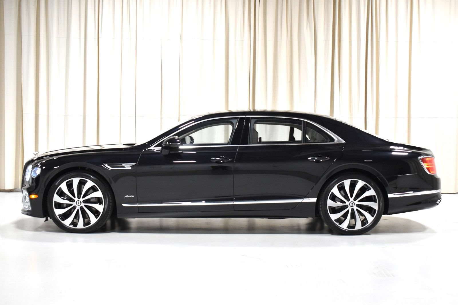 Certified 2023 Bentley Flying Spur Azure AWD/4WD image 11