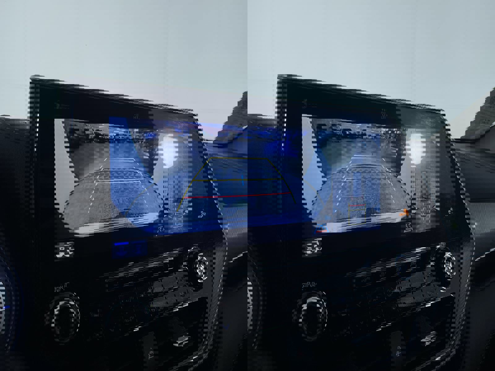 Used 2022 Toyota Highlander Platinum image 19